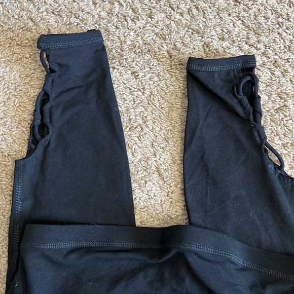 Lot of 2 Old Navy Maternity Lattice Hem Yoga Pants - Picture 3 of 8